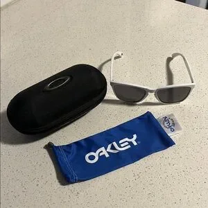 Oakley | Accessories | Oakley White Sunglasses With Black  display picture 1